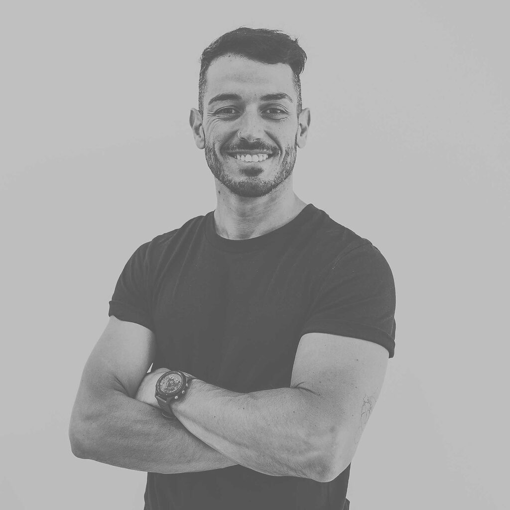 Ismael Gordillo, atención al alumno y gestor cultural de Lens Escuela de Artes Visuales