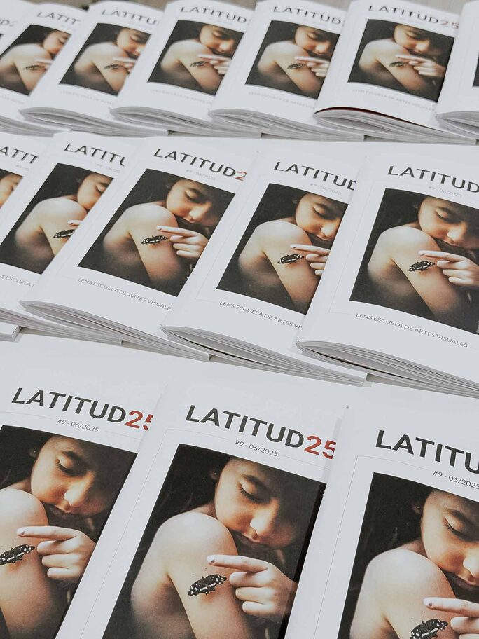 LATITUD 25 - Lens Escuela