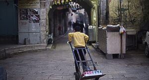 BEHIND THE WALL - ©Martín D. Guevara y Juan Malcolm