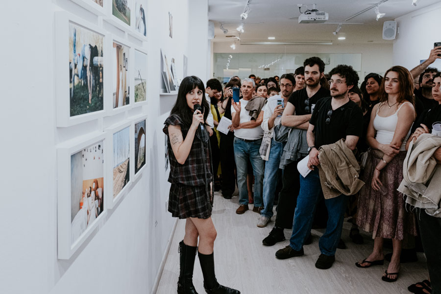 Inauguración "Orientarse en lo incierto" MAPA - Lens Escuela ©Mariana Muñoz Inauguración "Orientarse en lo incierto" MAPA - Lens Escuela ©Mariana Muñoz