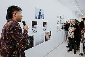Inauguración "Orientarse en lo incierto" MAPA - Lens Escuela ©Mariana Muñoz